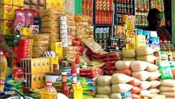 منها السكر والزيت والأرز| انخفاض أسعار 11 سلعة في الأسواق.. مشروع “رأس الحكمة” كلمة السر