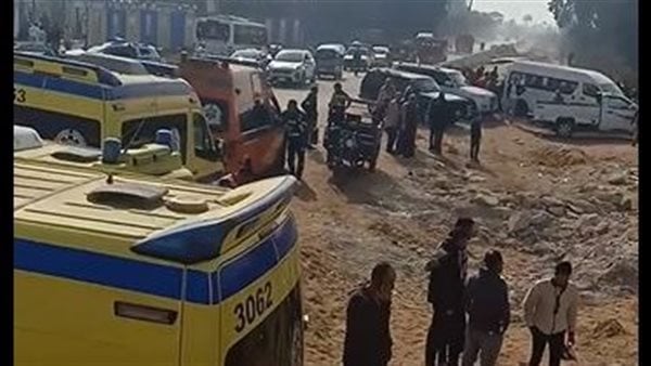 وزير العمل يوجه بصرف إعانات للعمال ضحايا حادث غرق معدية منشأة القناطر