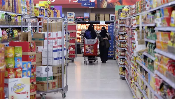 لإصراره على المقاطعة.. شركة مياه غازية تعاقب مطعم كشري مصريًا بالكويت