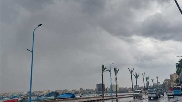 الخميس بداية التحسن.. الأرصاد تحذر من طقس الساعات المقبلة