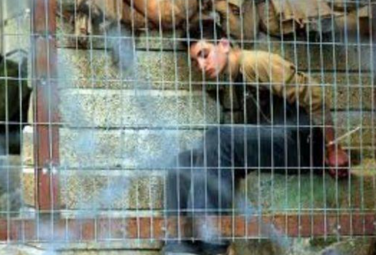 إدارة معتقل “ريمون” تتجاهل متابعة أوضاع المعتقلين المرضى