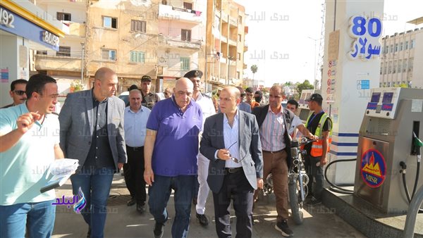 محافظ كفر الشيخ يتفقد عددا من محطات الوقود