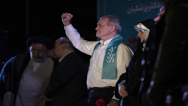 بزشكيان خلال لقائه قادة “حماس”: الغرب قدّم وعودًا كاذبة لإيران وإسرائيل ستتلقّى ردًّا أكثر قسوة إذا ارتكبت أدنى خطأ