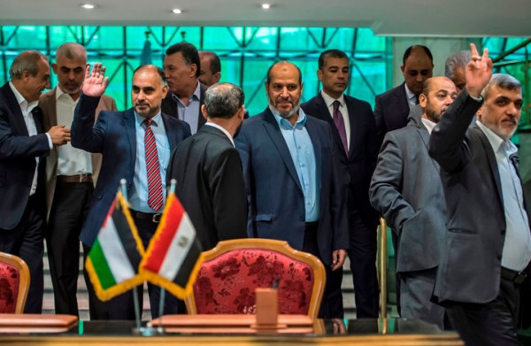 حماس وفتح يجتمعان في القاهرة لبحث المصالحة ..