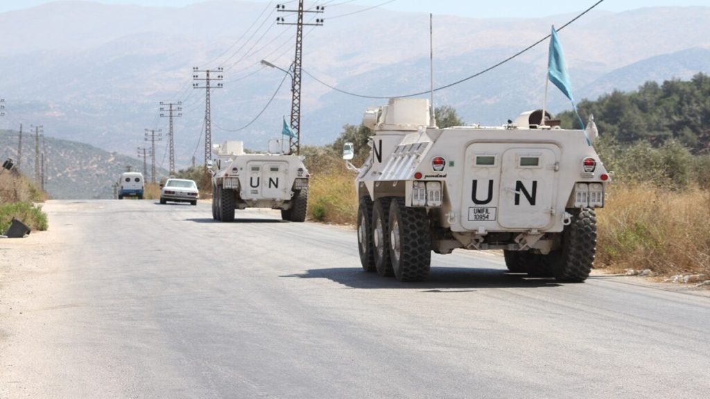 “حزب الله”: الجيش الإسرائيلي يستخدم قوات “اليونيفيل” دروعا بشرية