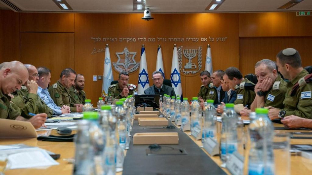 كاتس: منشآت إيران النووية مهدّدة ولا هدنة مع حزب الله