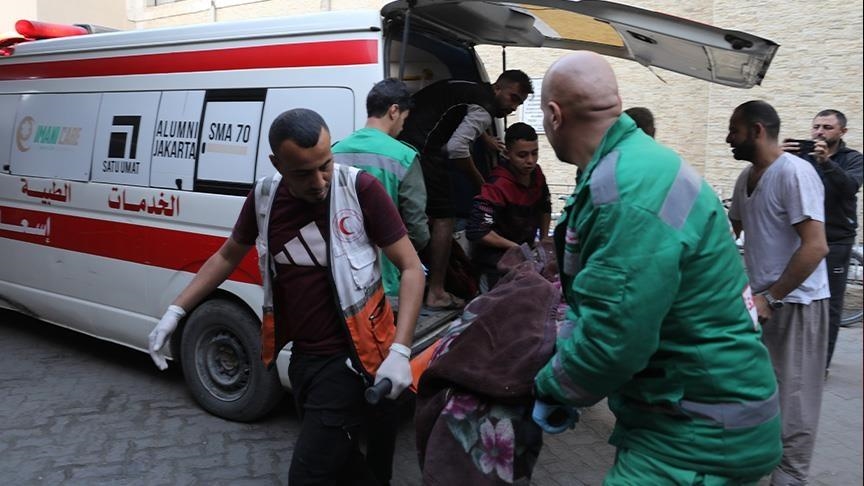 مستشفى شمال غزة: نقل 19 مصابا فلسطينيا من الشمال إلى مدينة غزة