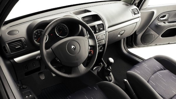 بـ 200 ألف جنيه.. اركب سيارة رينو “كليو” فبريكا