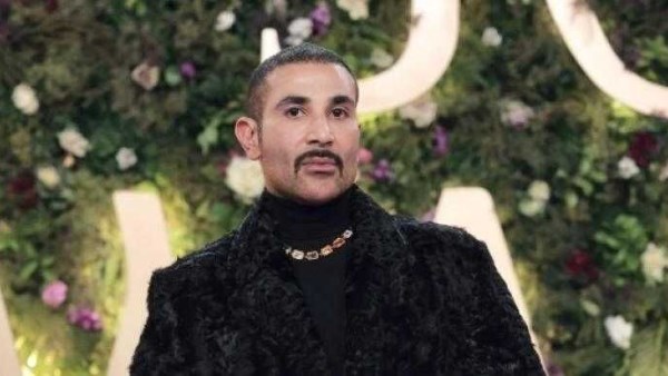 هبيع البالطو.. أحمد سعد يتحدّث عن إطلالته المُثيرة للجدل بحفل «Joy Awards»