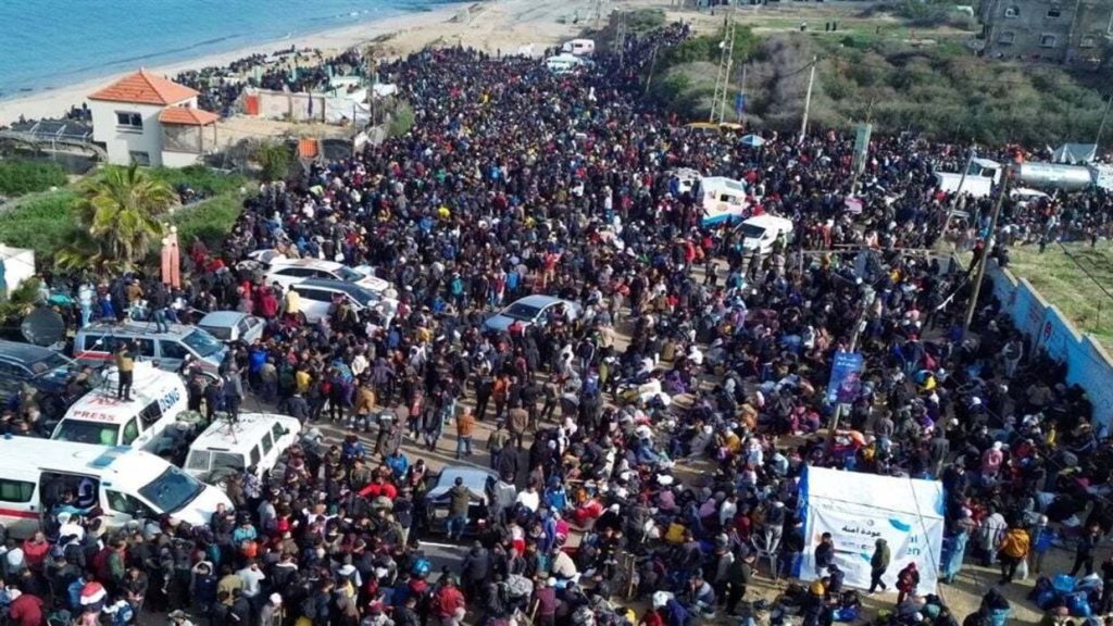 برلماني مصري يكشف السبب الحقيقي لرفض القاهرة “استقبال” الفلسطينيين