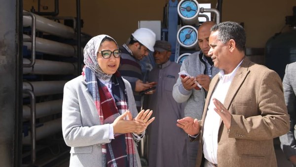 نائب محافظ الوادي الجديد تتفقّد عددًا من المشروعات الخدمية بقرى درب الأربعين