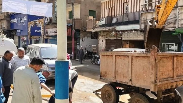 بعد انقطاع الخدمة.. إصلاح انفجار بخط مياه في المنوفية