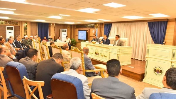 محافظ أسيوط: شحنة جديدة من الأدوية والكراسي المتحركة ودراسة إنشاء دار للأوبرا محافظ أسيوط: شحنة جديدة من الأدوية والكراسي المتحركة ودراسة إنشاء دار للأوبرا