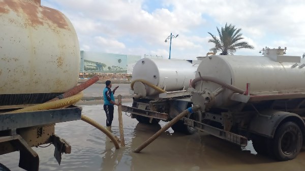 عواصف وأمطار غزيرة تضرب شوارع الغربية .. والمحافظ يرفع حالة الطوارئ