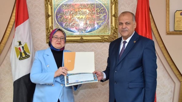 لجهوده في المسح القرائي.. تعليم بورسعيد يتسلم تكريم الإدارة المركزية للتعليم العام