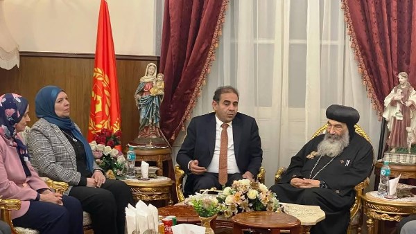 وفد جامعي لتهنئة محافظ بورسعيد ومطرانها بعيد القيامة المجيد