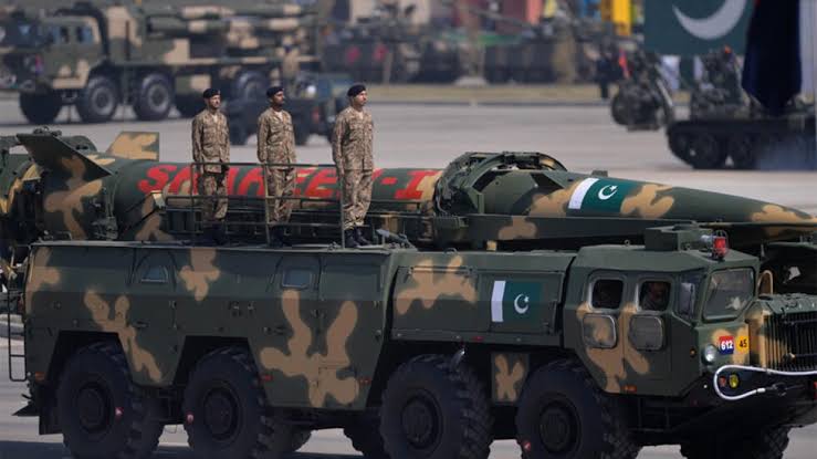 وزير باكستاني: الهند قد تشن ضربة عسكرية خلال 24 إلى 36 ساعة…