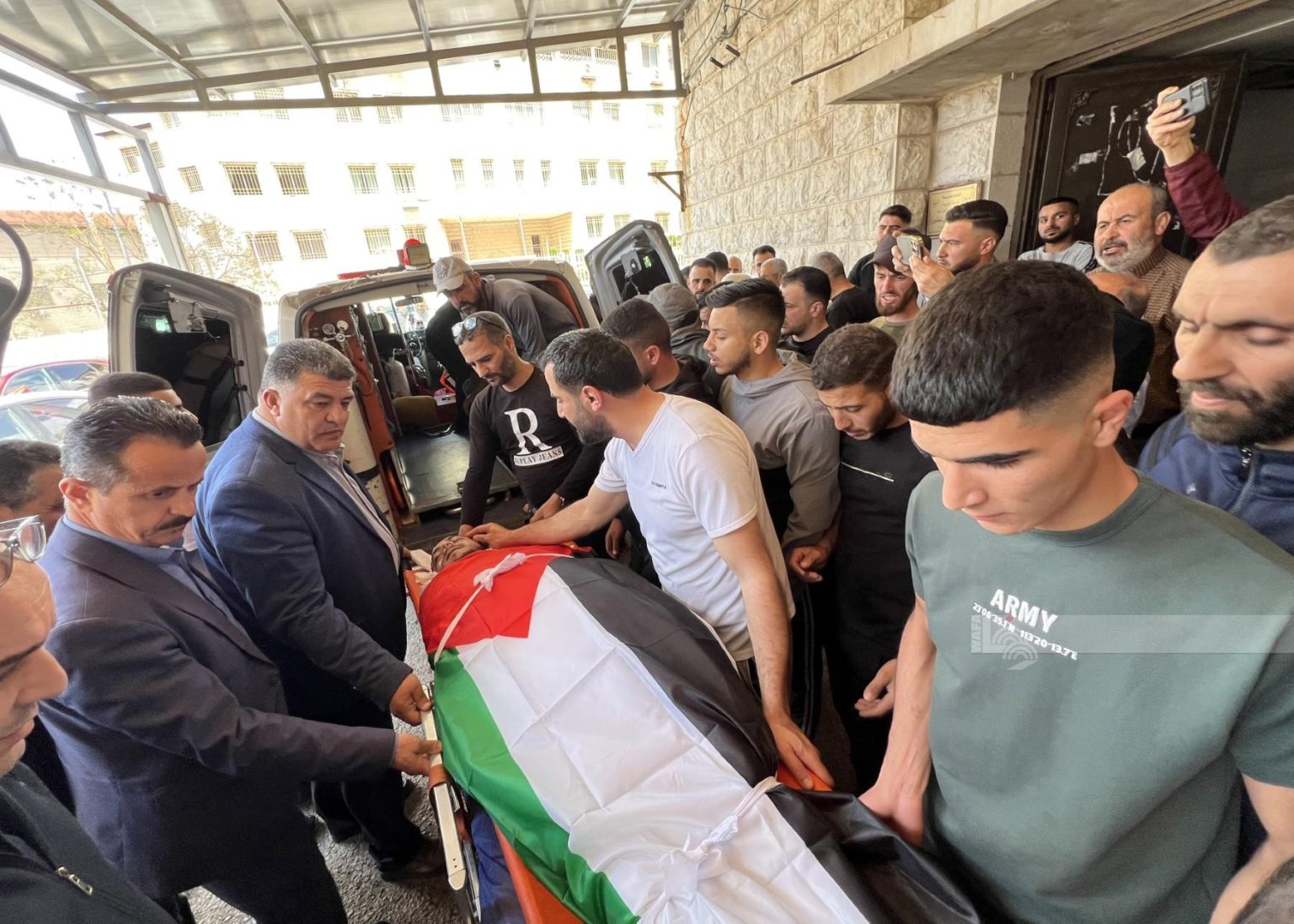 نابلس: تشييع جثمان الشهيد أحمد نصاصرة إلى مثواه الأخير