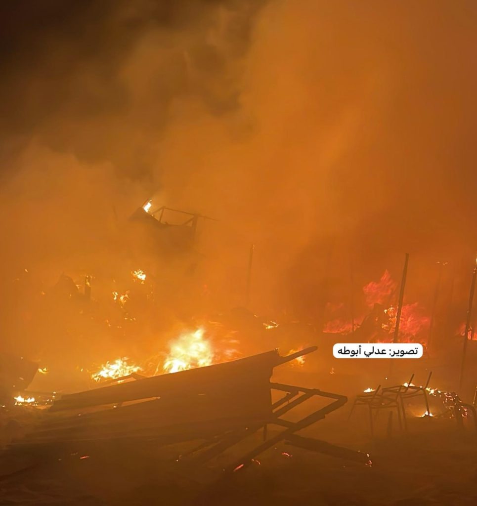 10 شهداء في قصف الاحتلال خيمة تؤوي نازحين غرب خان يونس