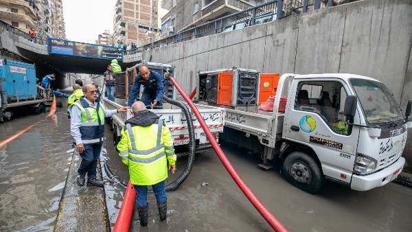 غرق بالكامل.. نزح المياه من نفق سيدي بشر في الإسكندرية