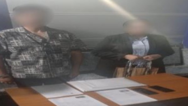 القبض على صاحب شركة وموظفة نصبا على مواطنين بالقاهرة
