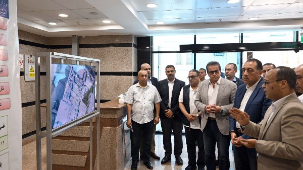 رئيس الوزراء يتفقد مشروع إنشاء مستشفى أورام طنطا الجديد رئيس الوزراء يتفقد مشروع إنشاء مستشفى أورام طنطا الجديد