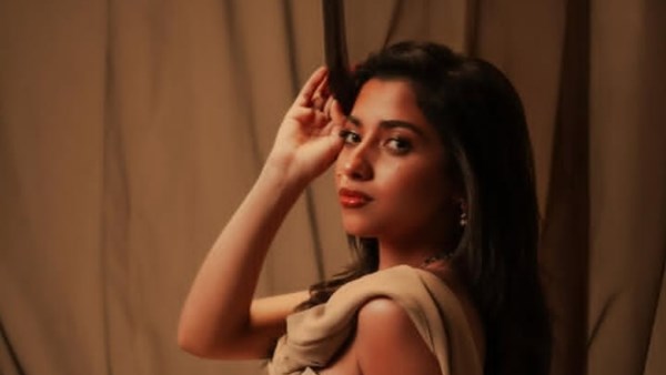 أسطورة .. جاسيكا حسام الدين تهنئ الزعيم عادل إمام بعيد ميلاده