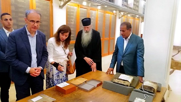 رئيس وزراء صربيا يزور دير سانت كاترين بجنوب سيناء