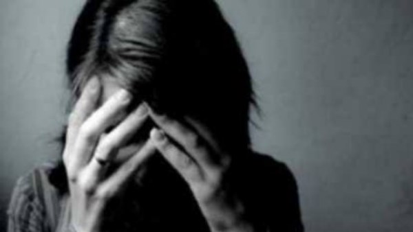 عايشة مع أراجوز مقالب.. ريهام تطلب الخلع: صحيت لقيته عامل نفسه ميت