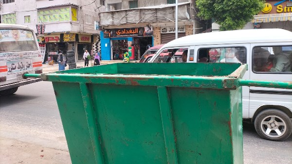 قرار عاجل من محافظة بورسعيد للتعامل مع أزمة القمامة بحي الزهور
