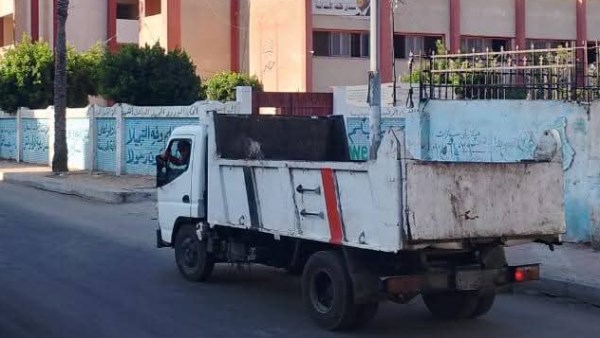 استعدادا للعام الدراسي .. حملة مكبرة لرفع كفاءة النظافة بحي غرب كفر الشيخ