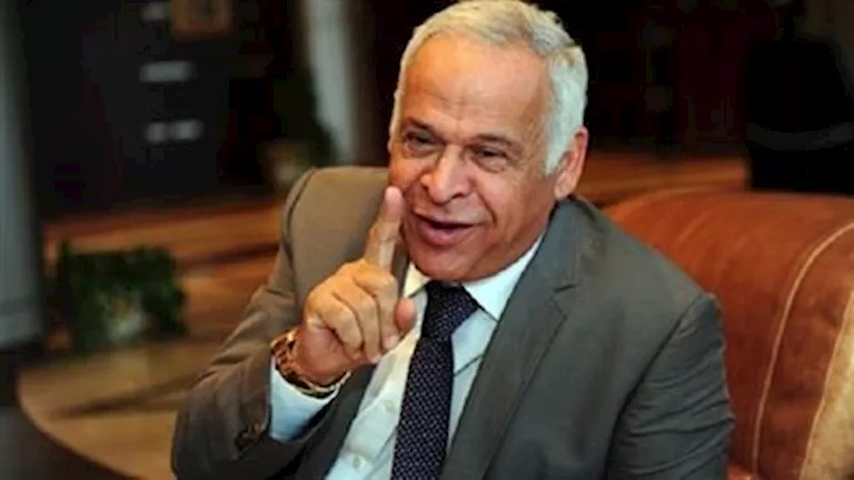 “كارثة ومأساة”.. فرج عامر يعلن إيقاف لاعب سموحة