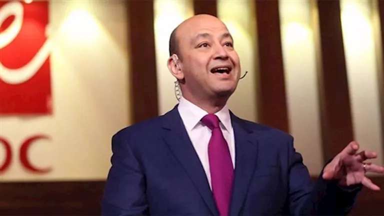 “الأهلي كان في طريقه للإفلاس”.. عمرو أديب يعلق على أزمة أرض نادي الزما