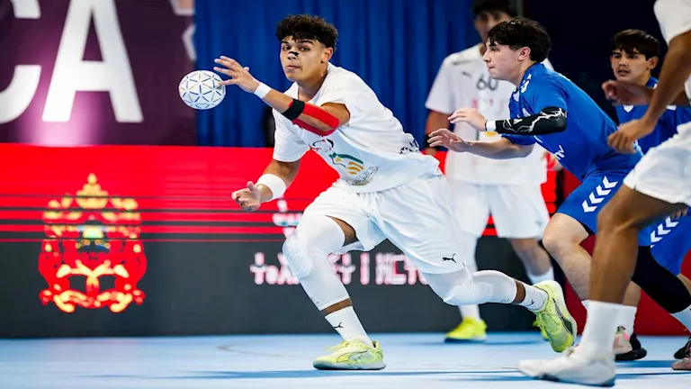 منتخب مصر للناشئين يتأهل لنصف نهائي بطولة العالم لكرة اليد