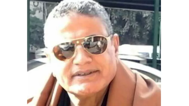 والد المخرج محمد سامي يعلن نجاة حفيدته من حادث تصادم ودخول حفيده العنا