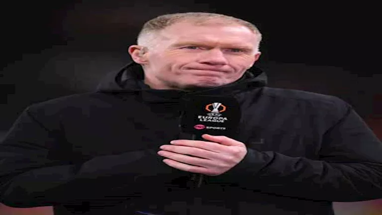 نجم اليونايتد الأسبق يترك العمل في التحليل لرعاية نجله المصاب بالتوحد.