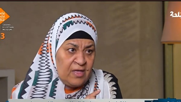 زوج ابنتي طلب مني 10 آلاف جنيه لأراها