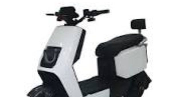 غلق فوري لمحال بيع وتأجير السكوتر الكهربائي لحماية الأطفال والمواطنين