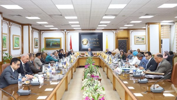 جامعة المنيا.. نجاح منظومة الاختبارات الإلكترونية بكلية الطب و892 سريرا فندقيا لخدمة الطلاب والوافدين