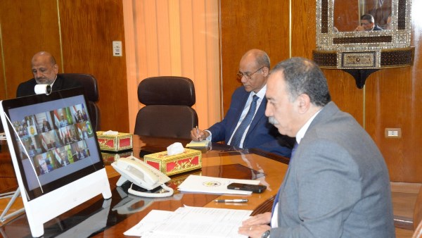 محافظ أسيوط يشارك في اجتماع رئيس الوزراء لمتابعة جهود تعظيم الاستفادة من مسار العائلة المقدسة