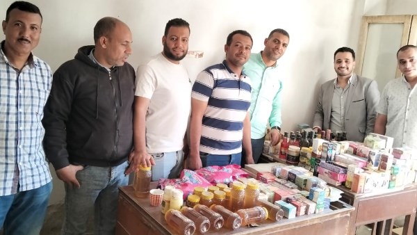 محافظ أسيوط: ضبط سلع غذائية فاسدة ودقيق مدعم قبل بيعه في السوق السوداء بالبداري محافظ أسيوط: ضبط سلع غذائية فاسدة ودقيق مدعم قبل بيعه في السوق السوداء بالبداري