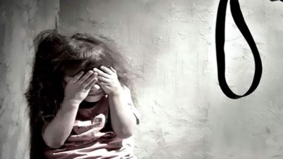 قـ تل الصغيرة وعــ ذب شقيقها.. أب ينتقم من زوجته في أطفالهما بـ أطفيح