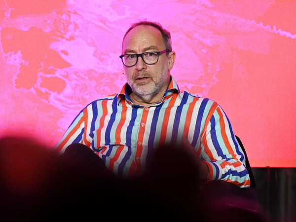 مؤسس ويكيبيديا يتدخل ويعدل مقالا عن الإبادة الجماعية في غزة