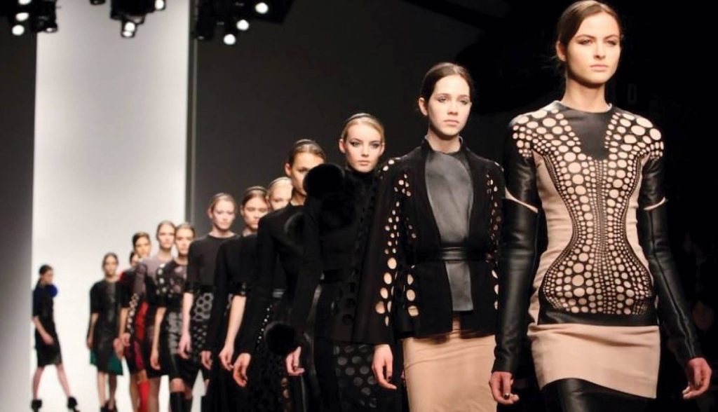 عصر جديد في عالم الأزياء ببريطانيا