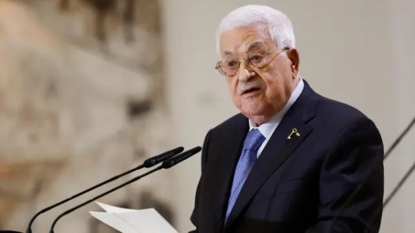 زيارة الرئيس الفلسطيني لباريس محورية وتستحضر روح السلام