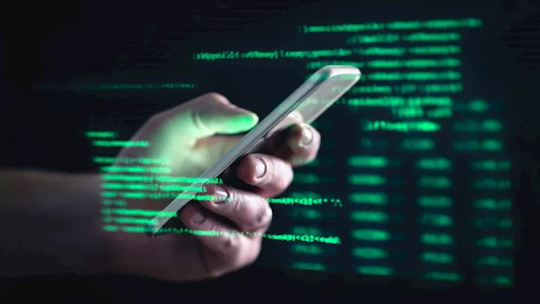 “تم العثور على هاتفك”.. تحذيرات من رسائل مجهولة تسرق الحسابات