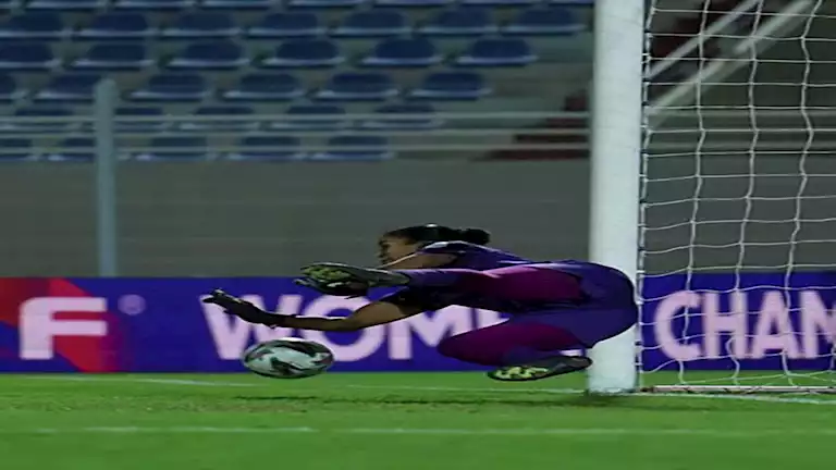 حارسة مرمى مسار ضمن قائمة الفيفا للأفضل بالعالم لعام 2025