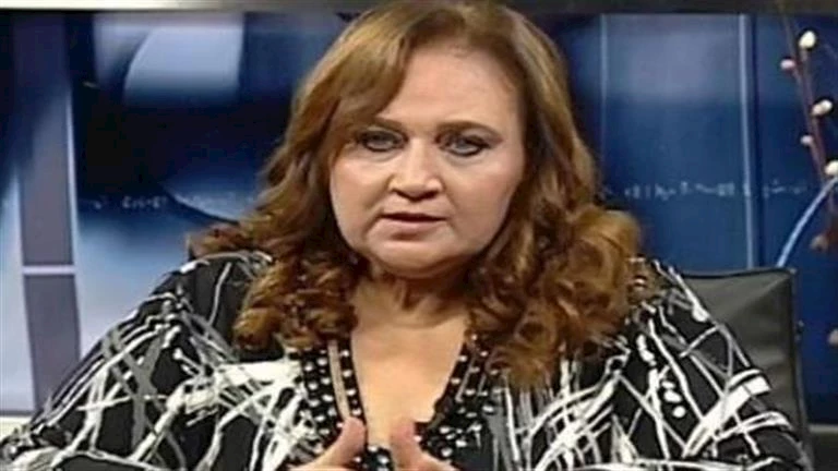 ناقدة فنية:”وفاة زينة في”ورد وشوكولاتة” يُذكرنا بعمل لنبيلة عبيد”