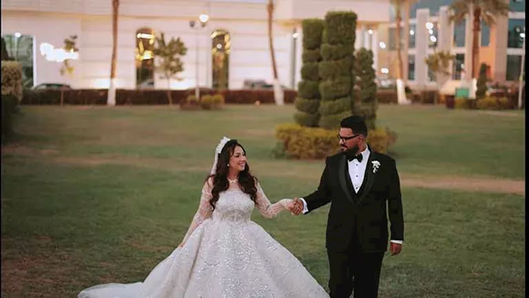 بالصور.. حفل زفاف المطربة آية عبدالله والمخرج محمد العروسي