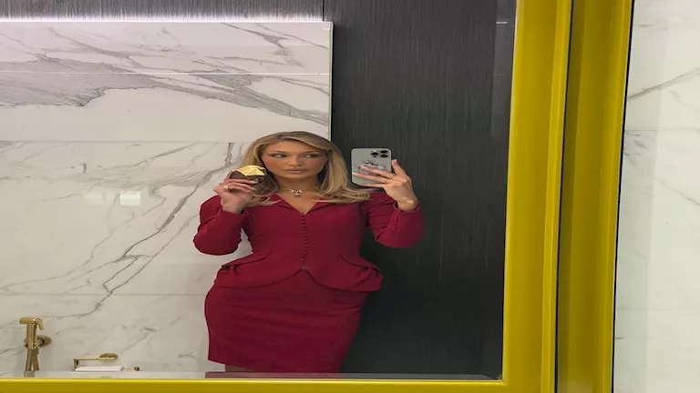 لمسة بصناعة مصرية.. بيلا حديد ترتدي مجوهرات عزة فهمي